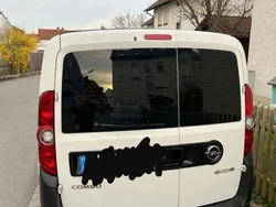 Weiß Gebraucht 2016 Opel Combo Van / Kleinbus | 5.800 € (Guter Preis)