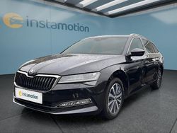 Schwarz Gebraucht 2022 Skoda Superb Kombi | 27.599 € (Fairer Preis)