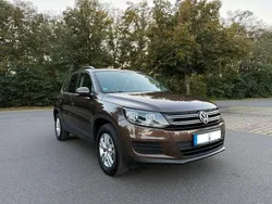 Braun Gebraucht 2011 VW Tiguan SUV | 10.700 € (Etwas zu teuer)