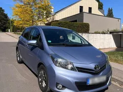 Blau Gebraucht 2014 Toyota Yaris Kleinwagen | 7.999 €