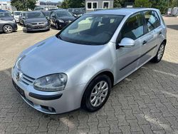 Grau Gebraucht 2004 VW Golf IV Comfortline Kleinwagen | 2.350 €