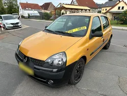Gold Gebraucht 2002 Renault Clio II Kleinwagen | 1.500 € (Fairer Preis)