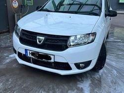 Weiß Gebraucht 2016 Dacia Sandero Kleinwagen | 2.900 € (Superpreis)