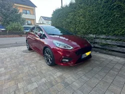 Rot Gebraucht 2018 Ford Fiesta ST-Line Kleinwagen | 13.800 € (Etwas zu teuer)