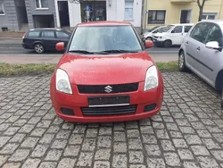 Rot Gebraucht 2007 Suzuki Swift Limousine | 750 € (Etwas zu teuer)