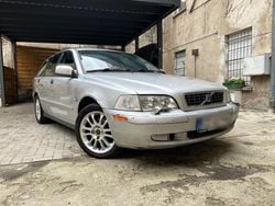 Silber Gebraucht 2002 Volvo V40 Kombi | 1.290 € (Superpreis)