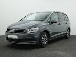 Grau Gebraucht 2024 VW Touran Move Van / Kleinbus | 32.389 € (Guter Preis)