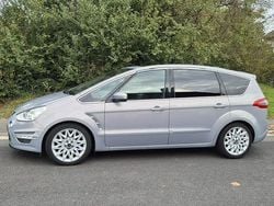 Grau Gebraucht 2014 Ford S-MAX Titanium Van / Kleinbus | 8.700 € (Fairer Preis)