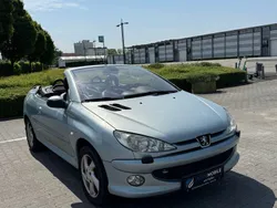 Grau Gebraucht 2004 Peugeot 206 CC Platinum Cabrio | 2.990 € (Teuer)