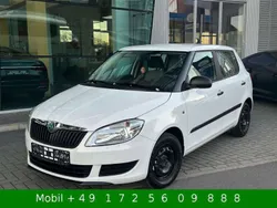 Weiß Gebraucht 2012 Skoda Fabia Active Kombi | 2.499 € (Guter Preis)