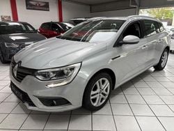 Grau Gebraucht 2017 Renault Mégane GrandTour Play Kombi | 8.990 € (Guter Preis)