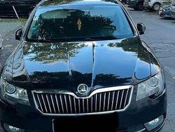 Schwarz Gebraucht 2014 Skoda Superb Active Kombi | 4.350 € (Superpreis)