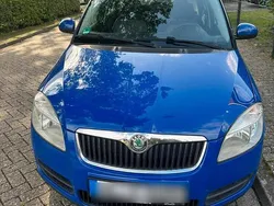 Blau Gebraucht 2008 Skoda Fabia Kleinwagen | 3.000 € (Etwas zu teuer)