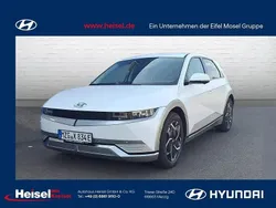 Atlas white (matt) / mat Gebraucht 2024 Hyundai Ioniq 5 SUV | 42.460 € (Teuer)