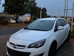 Weiß Gebraucht 2013 Opel Astra Eco Kombi | 3.000 € (Superpreis)