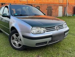 Grün Gebraucht 2000 VW Golf IV Kombi | 749 €