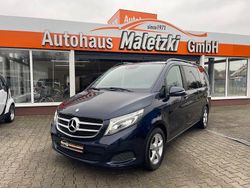 Blau Gebraucht 2017 Mercedes V220 Edition Van / Kleinbus | 25.950 € (Fairer Preis)