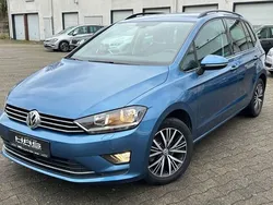 Blau Gebraucht 2016 VW Golf Sportsvan Allstar Van / Kleinbus | 11.490 € (Guter Preis)
