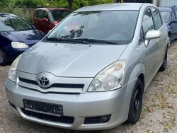 Silber Gebraucht 2003 Toyota Avensis Sol Kombi | 1.699 € (Guter Preis)