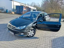 Schwarz Gebraucht 2003 Peugeot 206 Kleinwagen | 600 € (Superpreis)