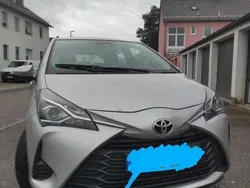 Grau Gebraucht 2019 Toyota Yaris Comfort Kleinwagen | 10.000 € (Guter Preis)