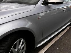 Grau Gebraucht 2015 Audi A4 Attraction Kombi | 12.000 € (Fairer Preis)