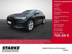 Mythosschwarz metallic Gebraucht 2021 Audi Q8 Ambiente SUV | 49.980 €
