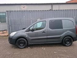Grau Gebraucht 2015 Citroën Berlingo Van / Kleinbus | 4.950 € (Guter Preis)