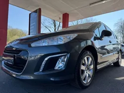 Grau Gebraucht 2012 Peugeot 308 Active Kombi | 5.990 € (Etwas zu teuer)
