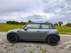 Grau Gebraucht 2009 Mini Cooper Chili Kleinwagen | 5.100 € (Fairer Preis)