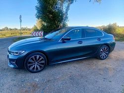Grau Gebraucht 2020 BMW 320 Luxury Line Limousine | 23.999 € (Superpreis)