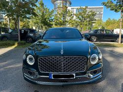 Grün Gebraucht 2023 Bentley Flying Spur Mulliner Limousine | 239.990 €