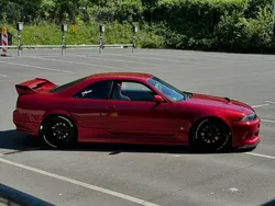 Rot Gebraucht 1993 Nissan Skyline S Coupé | 44.900 €
