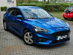 Blau Gebraucht 2020 Ford Focus ST-Line X Limousine | 16.800 € (Superpreis)