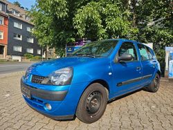 Blau Gebraucht 2003 Renault Clio II Limousine | 1.750 € (Fairer Preis)