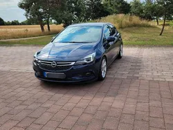 Blau Gebraucht 2016 Opel Astra Innovation Limousine | 10.489 € (Guter Preis)