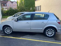 Silber Gebraucht 2005 Opel Astra Limousine | 2.400 € (Fairer Preis)