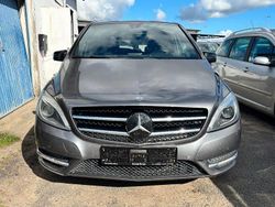 Grau Gebraucht 2012 Mercedes B180 Van / Kleinbus | 4.900 €
