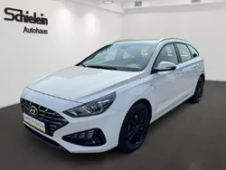 Atlas white / sol Gebraucht 2023 Hyundai i30 Trend Kombi | 19.850 € (Fairer Preis)