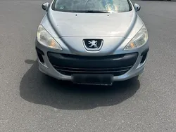 Grau Gebraucht 2008 Peugeot 308 Limousine | 2.600 € (Fairer Preis)