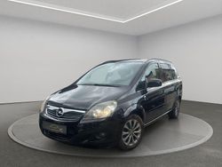 Schwarz Gebraucht 2010 Opel Zafira Edition Van / Kleinbus | 3.999 € (Etwas zu teuer)