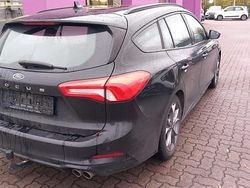 Agate black metallic agate black metallic Gebraucht 2020 Ford Focus ST-Line Kombi | 16.464 € (Fairer Preis)