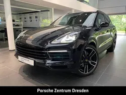Tiefschwarzmetallic Gebraucht 2022 Porsche Cayenne SUV | 69.250 € (Fairer Preis)