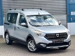 Grau Gebraucht 2020 Dacia Dokker Stepway Van / Kleinbus | 15.898 € (Fairer Preis)