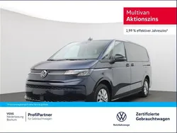 Blau Gebraucht 2024 VW Multivan Life Van / Kleinbus | 54.990 € (Fairer Preis)