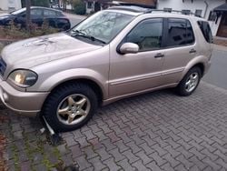 Beige Gebraucht 2003 Mercedes ML350 SUV | 2.400 €