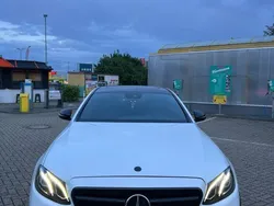 Weiß Gebraucht 2017 Mercedes E220 AMG line Limousine | 25.000 € (Etwas zu teuer)