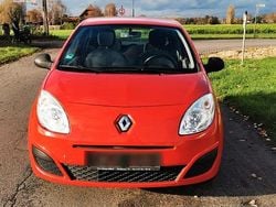 Rot Gebraucht 2009 Renault Twingo Authentique Kleinwagen | 1.350 € (Fairer Preis)