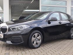 Schwarz ii Gebraucht 2022 BMW 118 Advantage Kleinwagen | 20.650 € (Fairer Preis)