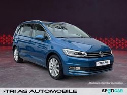 Blau Gebraucht 2017 VW Touran Highline Van / Kleinbus | 20.990 € (Fairer Preis)